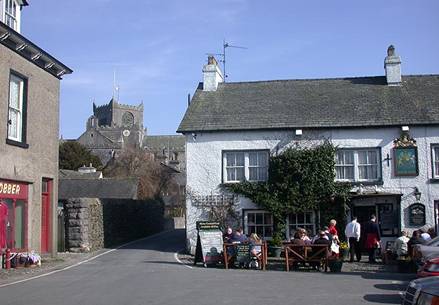 http://www.visitcumbria.com/sl/cartmel-n3125.jpg
